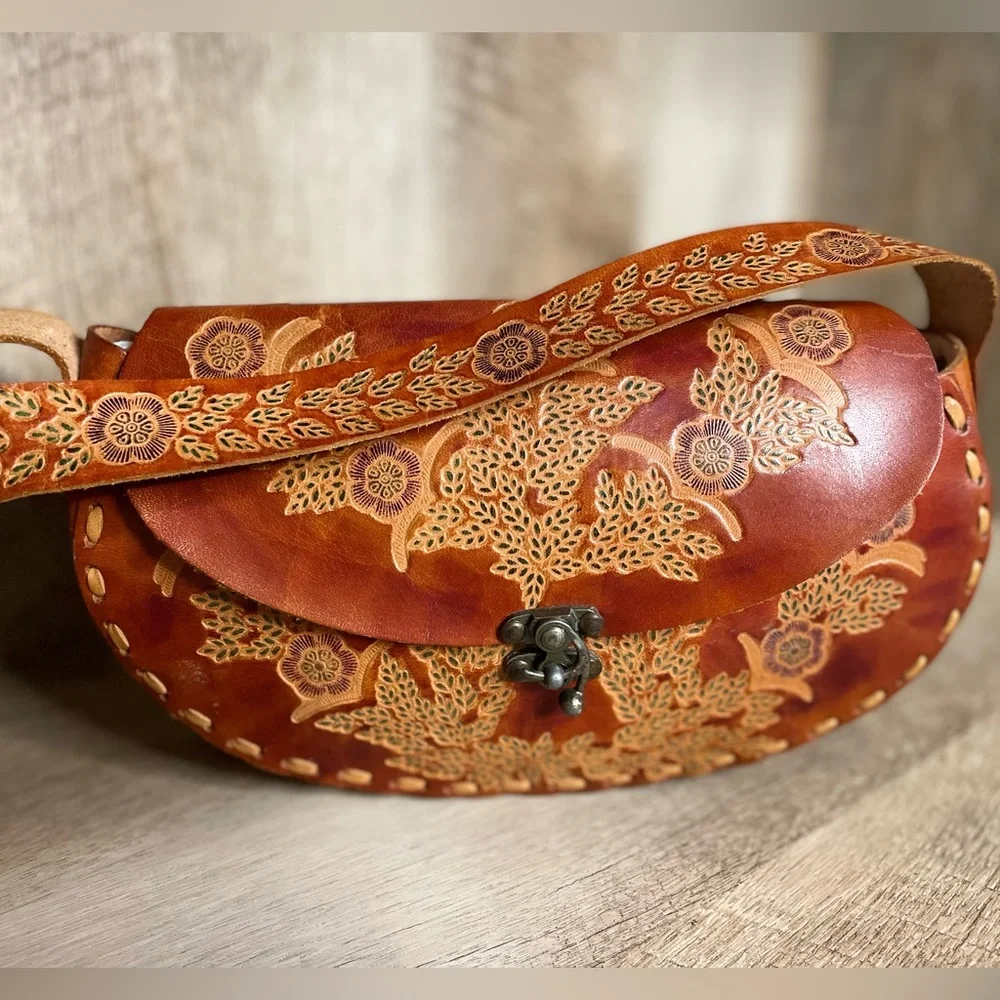 ONE OF A KIND Vintage 70s Hand-Tooled Leather Saddle Bag | Boho Floral Crossbody - Picture 8 of 15